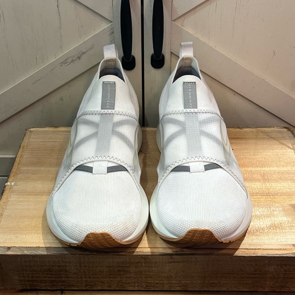 Brooks Levitate 4 LE (Limited Edition) Slip-on White Shoes Women’s Size 9.5 - Picture 3 of 10